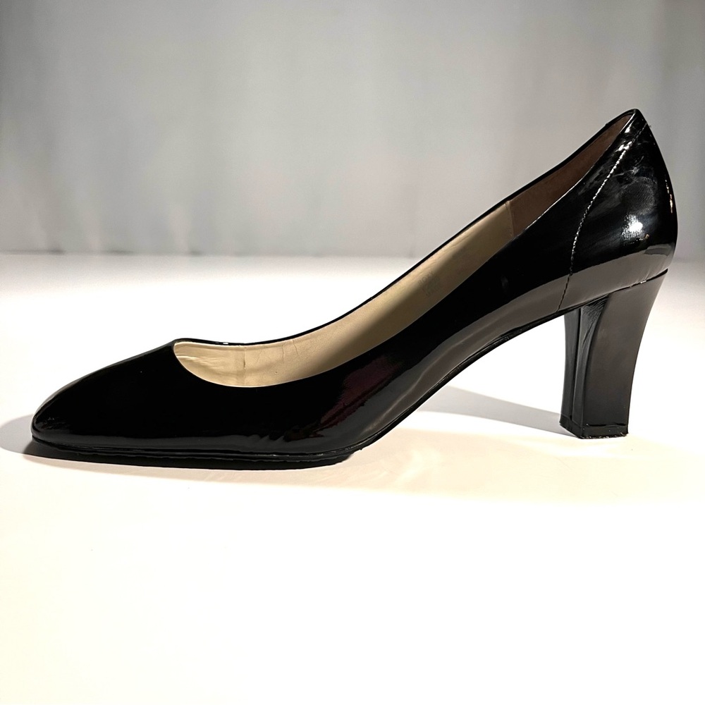 ⭐️Baroness Fav! The Power Heel; “Roxy” by Calvin Klein, in “Black Glass Patent”
